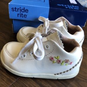 Stride Rite SRT Emilia size 5.5